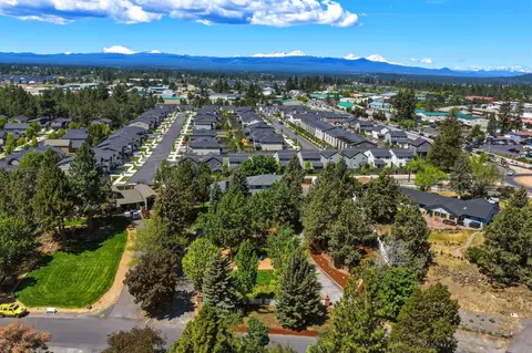 View/Area - 61573 E Lake Dr, Bend, OR 97702 photo 3 of 4