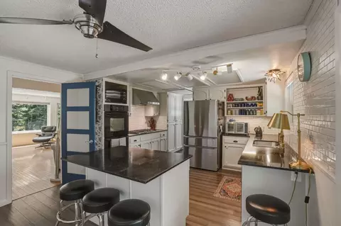 Kitchen - 61573 E Lake Dr, Bend, OR 97702 photo 5 of 6