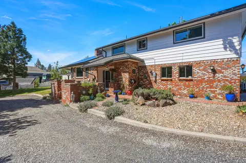 Exterior - 61573 E Lake Dr, Bend, OR 97702 photo 8 of 23