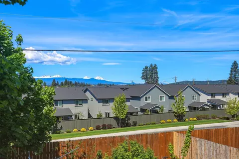 Exterior - 61573 E Lake Dr, Bend, OR 97702 photo 23 of 23