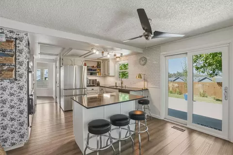 Kitchen - 61573 E Lake Dr, Bend, OR 97702 photo 6 of 6