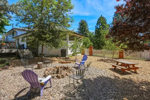 Exterior - 61573 E Lake Dr, Bend, OR 97702 photo 16 of 23