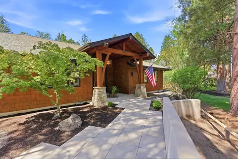 20430 Powder Mountain Ct, Bend, OR 97702
