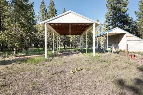 55548 Gross Dr, Bend, OR 97707 photo 9