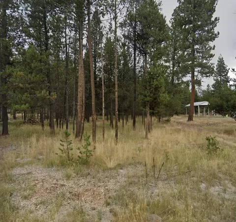 55548 Gross Dr, Bend, OR 97707