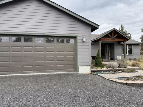 4689 NW 62nd St, Redmond, OR 97756