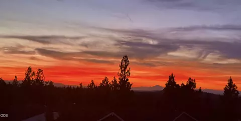 2543 NW Marken St, Bend, OR 97703