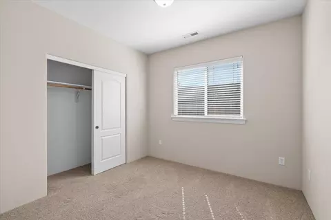Bedroom - 1174 Highlands Dr, Eagle Point, OR 97524 photo 1 of 1