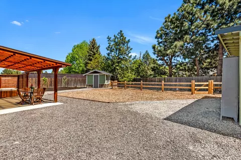 Exterior - 63406 Vogt Rd, Bend, OR 97701 photo 5 of 10