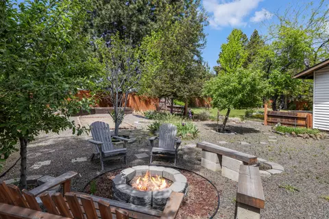 Exterior - 1776 NE Pheasant Ln, Bend, OR 97701 photo 30 of 36