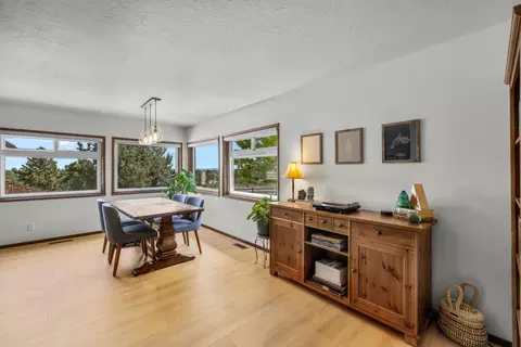 Dining - 1776 NE Pheasant Ln, Bend, OR 97701 photo 2 of 9