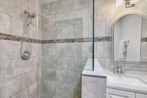 Bath - 1776 NE Pheasant Ln, Bend, OR 97701 photo 5 of 6
