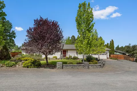 Exterior - 1776 NE Pheasant Ln, Bend, OR 97701 photo 16 of 36