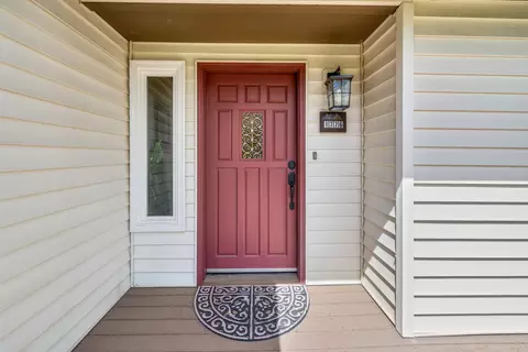 Entry Way - 1776 NE Pheasant Ln, Bend, OR 97701 photo 1 of 2