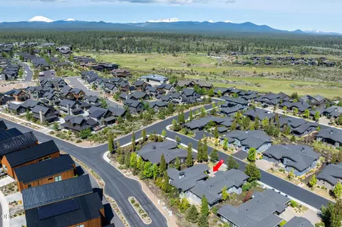 19301 Alianna Loop, Bend, OR 97702
