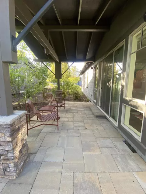 Exterior - 19301 Alianna Loop, Bend, OR 97702 photo 5 of 10