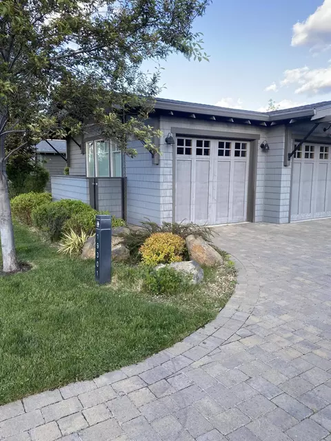 Exterior - 19301 Alianna Loop, Bend, OR 97702 photo 2 of 10