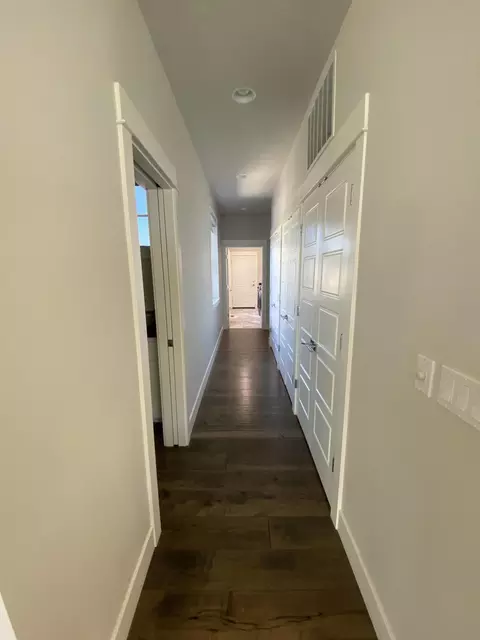 Entry Way - 19301 Alianna Loop, Bend, OR 97702 photo 4 of 6