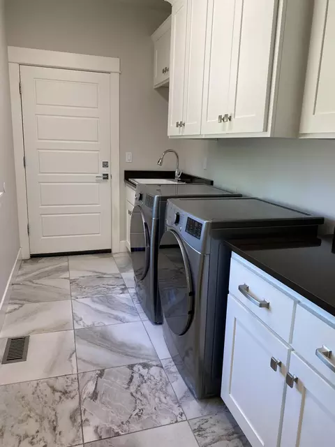 Other - 19301 Alianna Loop, Bend, OR 97702 photo 10 of 16