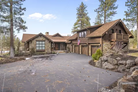 56111 School House Rd, Bend, OR 97707