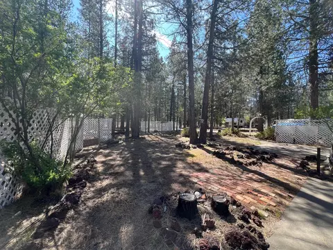 Exterior - 52360 Ammon Rd, La Pine, OR 97739 photo 5 of 17