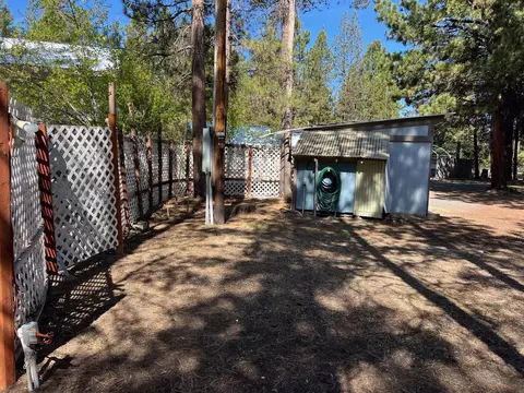 Exterior - 52360 Ammon Rd, La Pine, OR 97739 photo 13 of 17