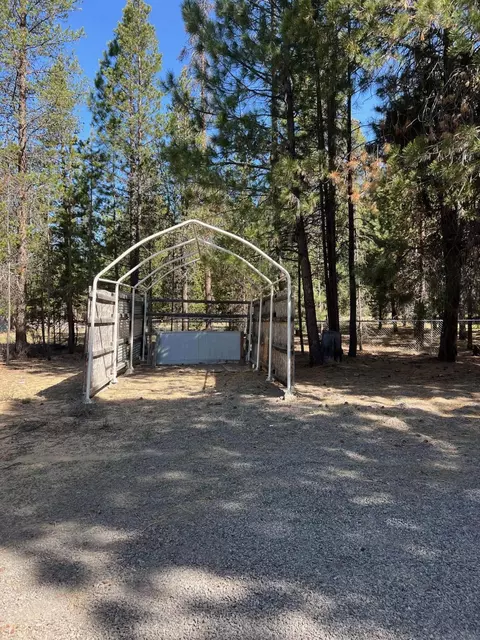 Exterior - 52360 Ammon Rd, La Pine, OR 97739 photo 10 of 17