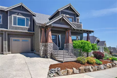 2635 N Awbrey Point Cir, Bend, OR 97703