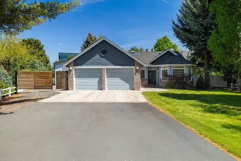 21196 Strawberry Mtn, Bend, OR 97702