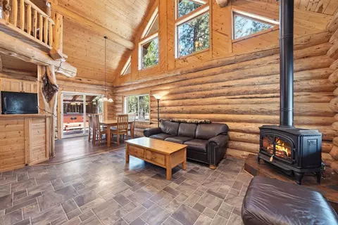 Living - 14177 Whitewater Loop, La Pine, OR 97739 photo 1 of 1