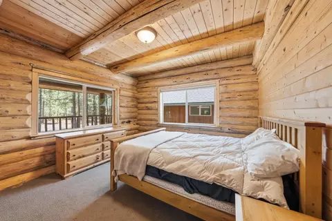 Bedroom - 14177 Whitewater Loop, La Pine, OR 97739 photo 1 of 5
