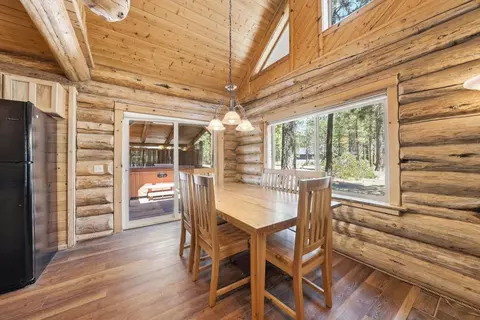 Dining - 14177 Whitewater Loop, La Pine, OR 97739 photo 1 of 1