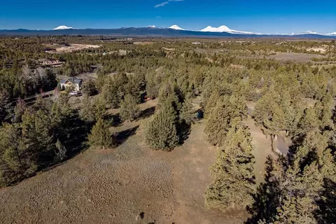 64141 Us 20, Bend, OR 97703