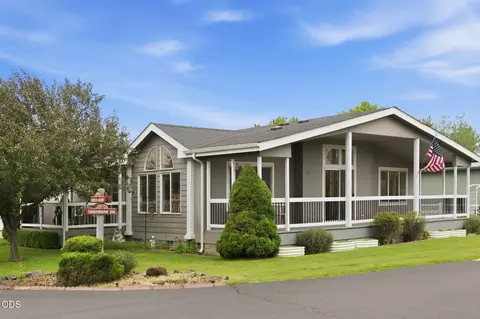 756 NE Sioux Ct, Redmond, OR 97756