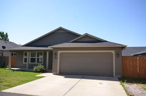 3512 Avenue H, White City, OR 97503