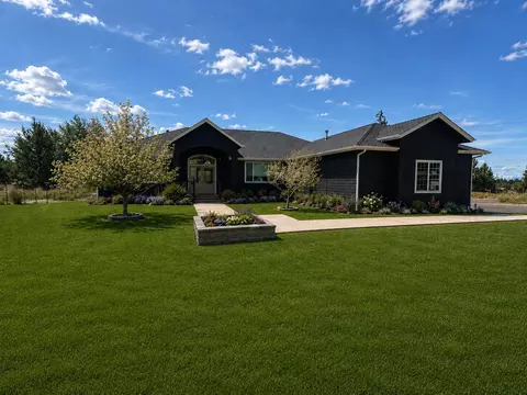 62705 Hamby Rd, Bend, OR 97701
