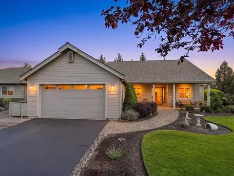 8051 Granite Falls Dr, Redmond, OR 97756