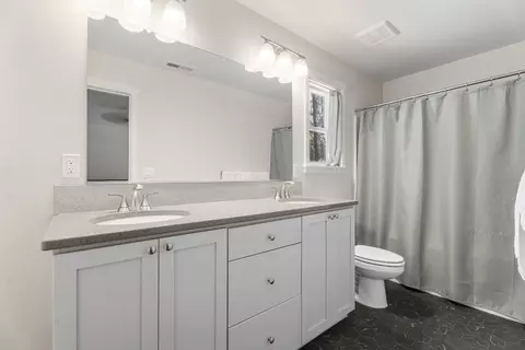 Bath - 15205 Ponderosa Loop, La Pine, OR 97739 photo 2 of 4