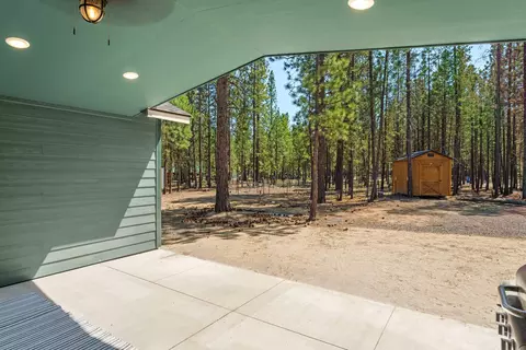 Exterior - 15205 Ponderosa Loop, La Pine, OR 97739 photo 10 of 12