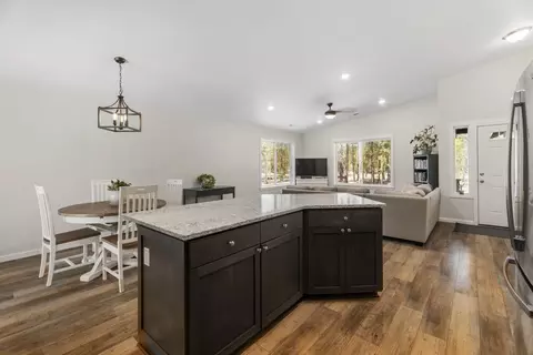 Kitchen - 15205 Ponderosa Loop, La Pine, OR 97739 photo 2 of 5