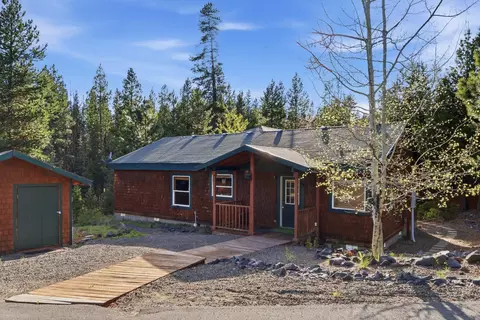 19140 Springfield Ct, Crescent Lake, OR 97733