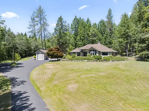 1562 Sleepy Hollow Loop, Grants Pass, OR 97527