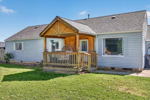 1965 Orchard Home Dr, Medford, OR 97501