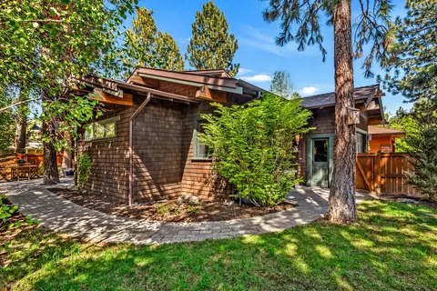 Exterior - 2234 NW High Lakes Loop, Bend, OR 97703 photo 8 of 9