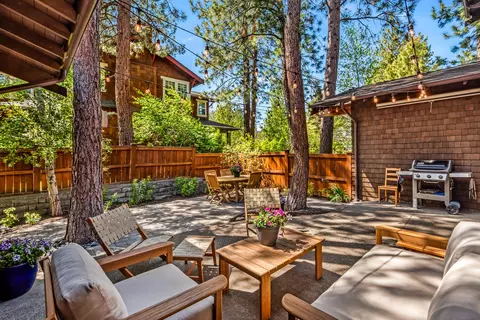 Exterior - 2234 NW High Lakes Loop, Bend, OR 97703 photo 7 of 9