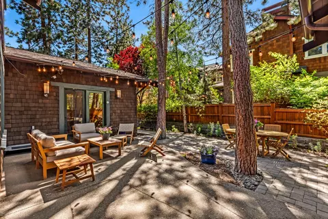 Exterior - 2234 NW High Lakes Loop, Bend, OR 97703 photo 4 of 9