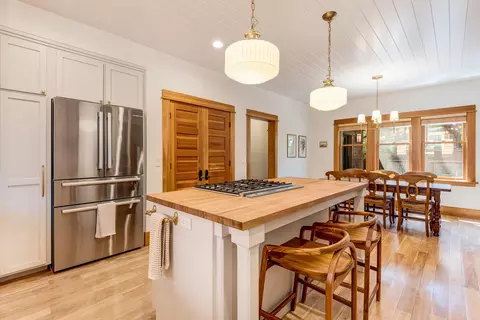 Kitchen - 2234 NW High Lakes Loop, Bend, OR 97703 photo 4 of 5