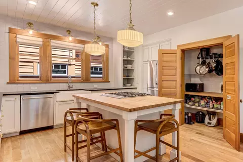 Kitchen - 2234 NW High Lakes Loop, Bend, OR 97703 photo 3 of 5