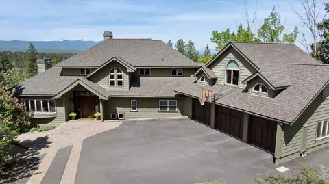 2853 NW Nightfall Cir, Bend, OR 97703