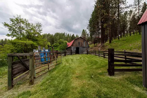 Exterior - 61702 Middle Fork Rd, Long Creek, OR 97856 photo 4 of 7